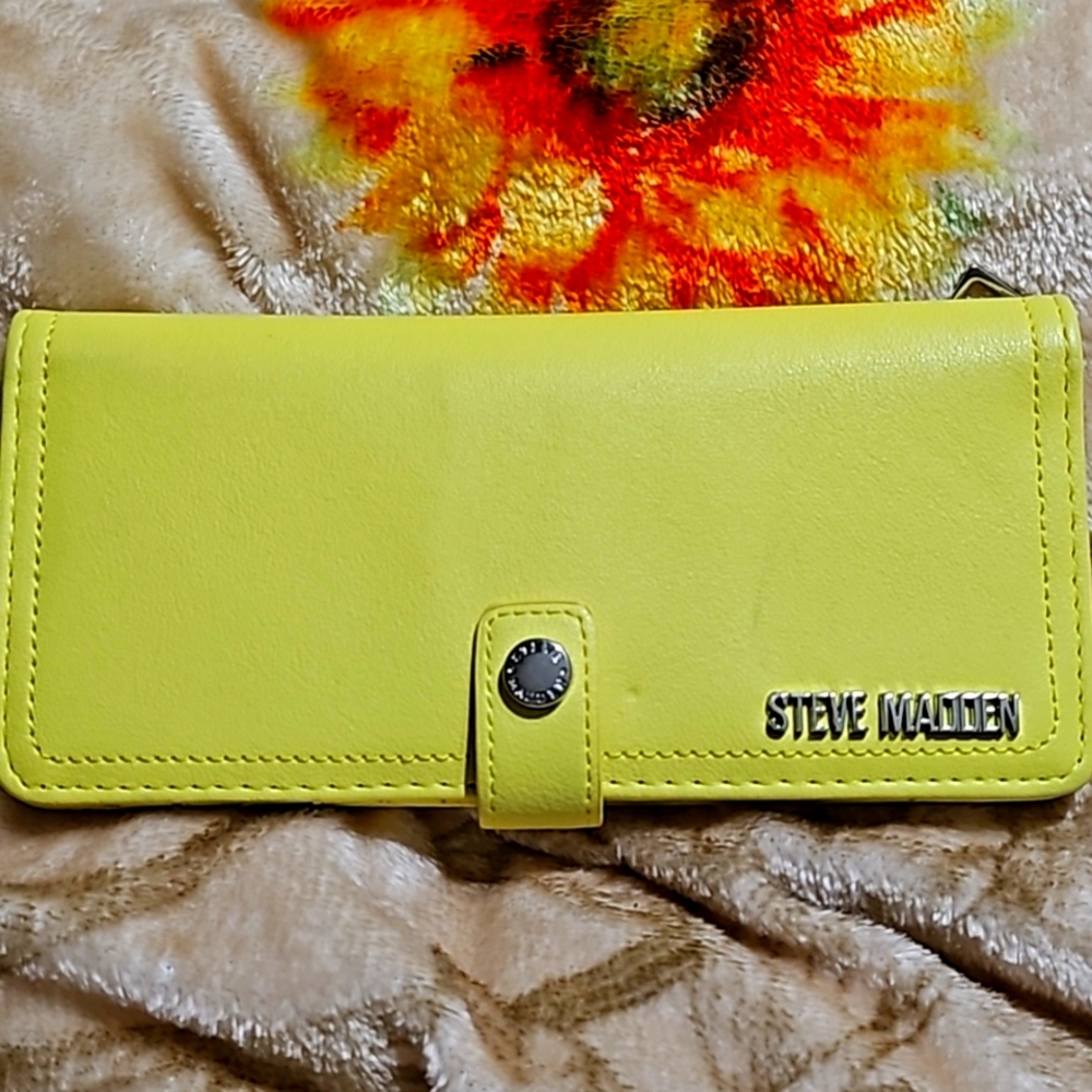 Steve madden wallet